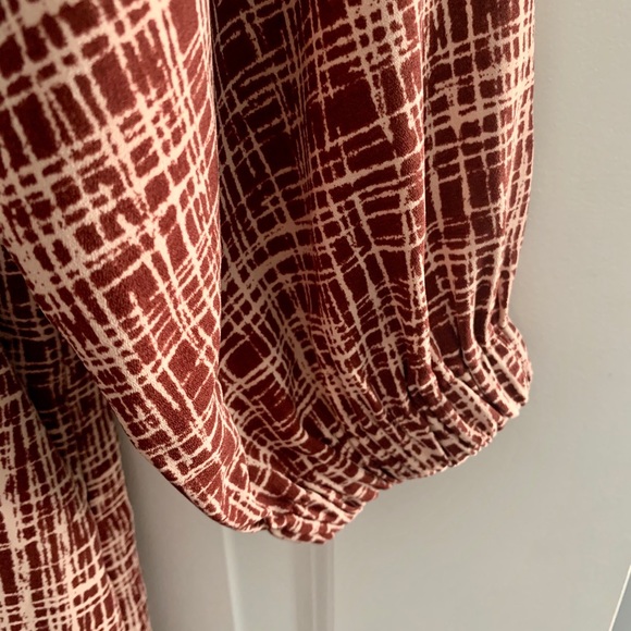 Prologue - Long sleeve crewneck midi dress (red) - Picture 6 of 16